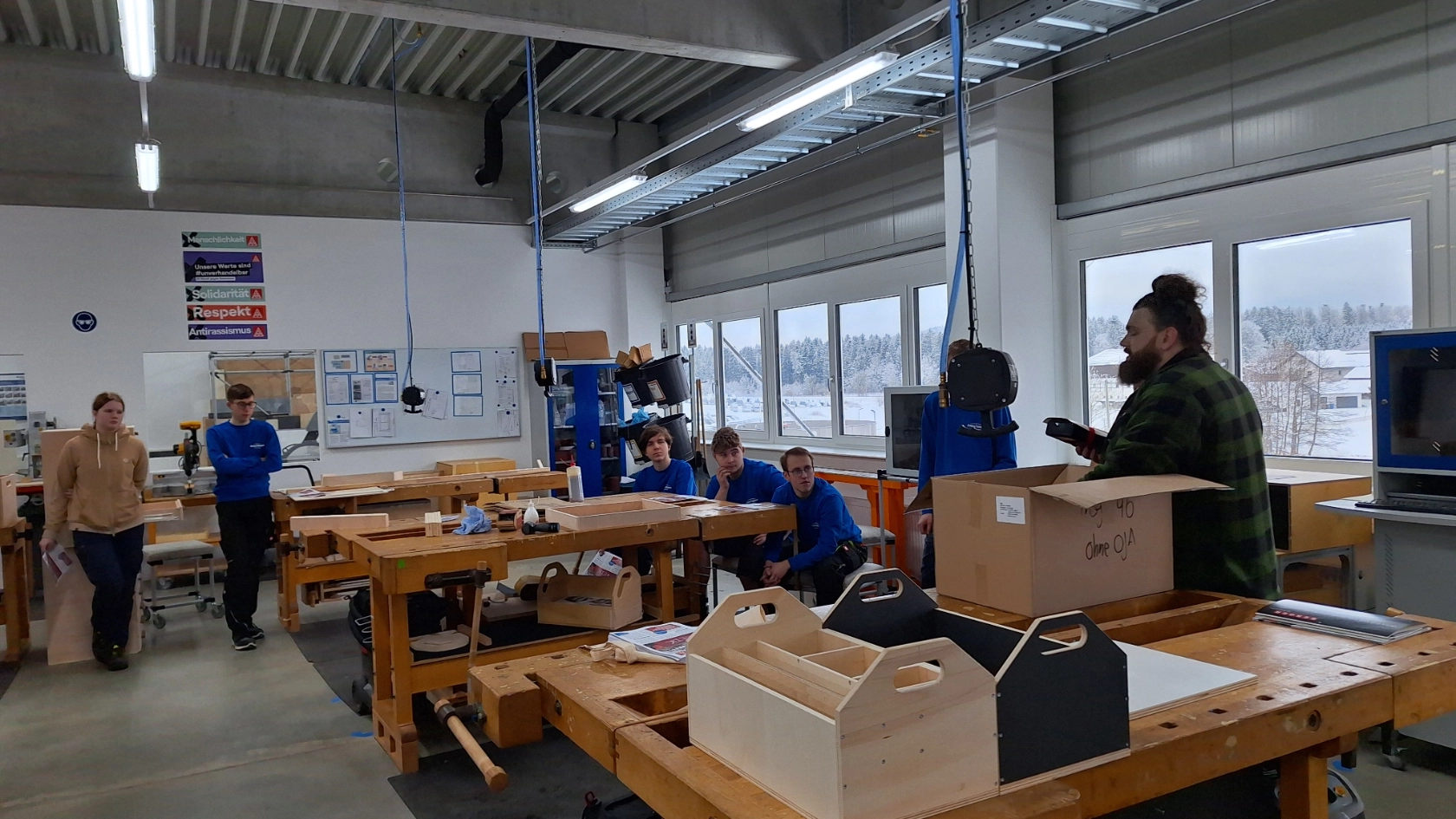 Flugblattaktion in der Holz- und Kunststoffindustrie: Knaus Tabbert, Jandelsbrunn