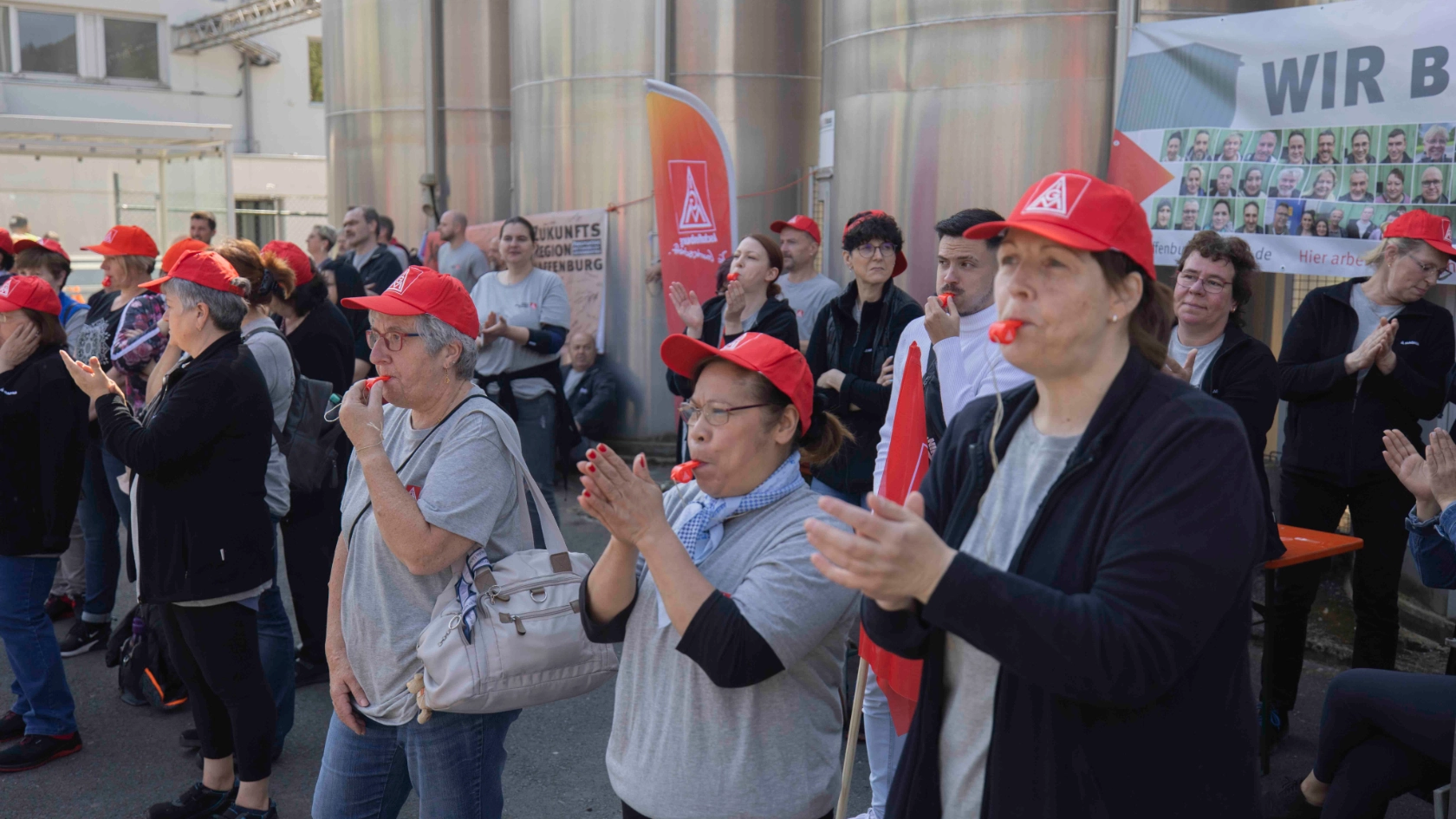 Warnstreik bei Magna Mirrors in Dorfprozelten