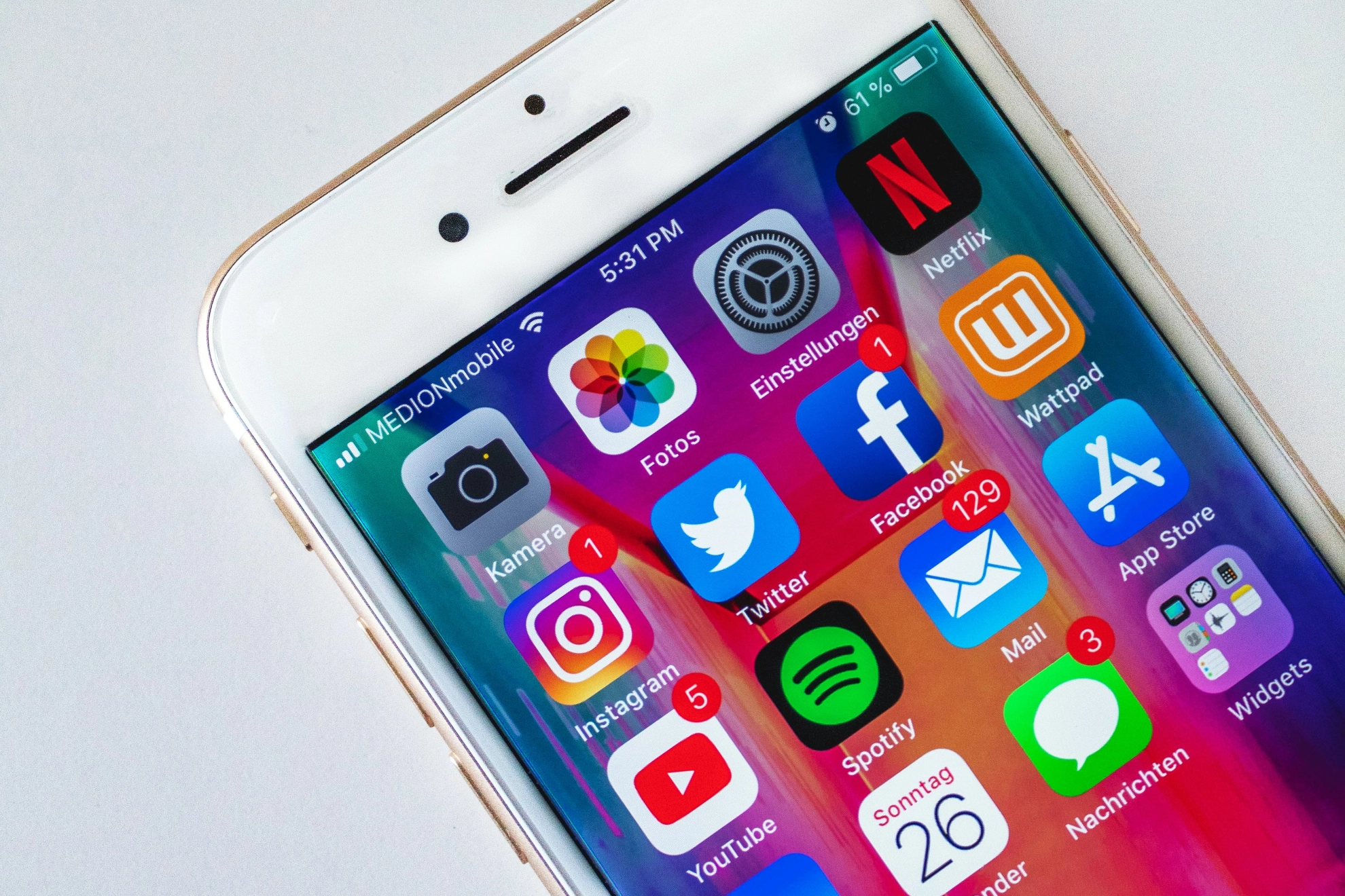 20230201_socialmedia