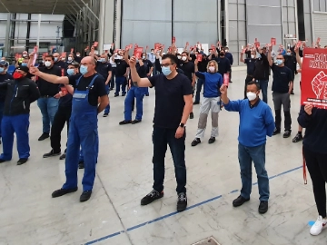 Wir zeigen dem Airbus Management die Rote Karte