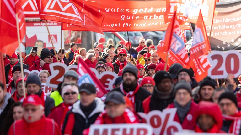 Tarifrunde Textil- und Bekleidungsindustrie: Kundgebung und Demonstration zur 2. Verhandlung in Ingolstadt