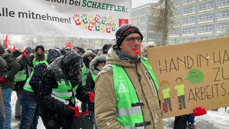 Bundesweiter Schaeffler-Aktionstag gegen Abbaupläne in Herzogenaurach