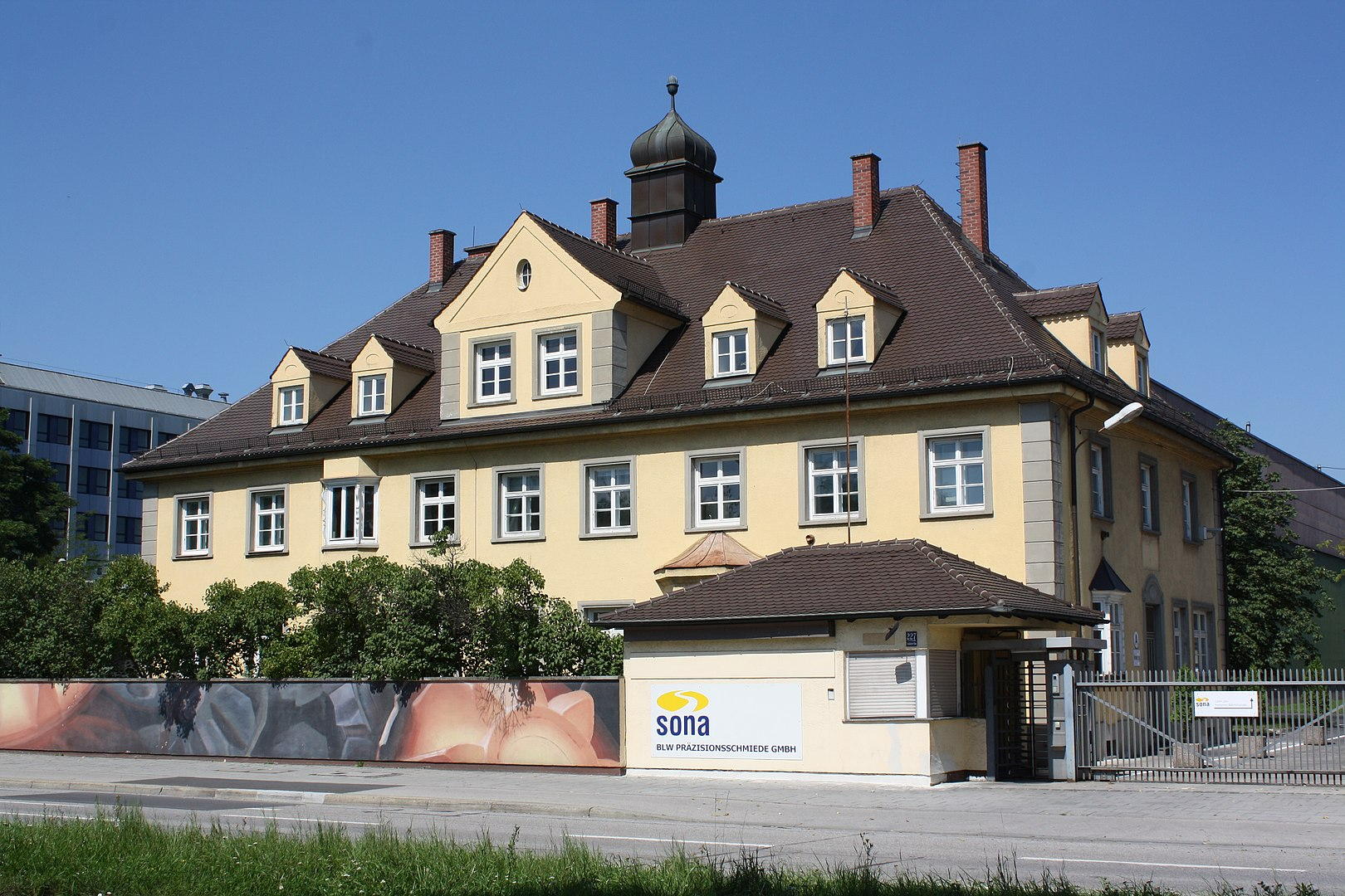Sona_Gebaeude