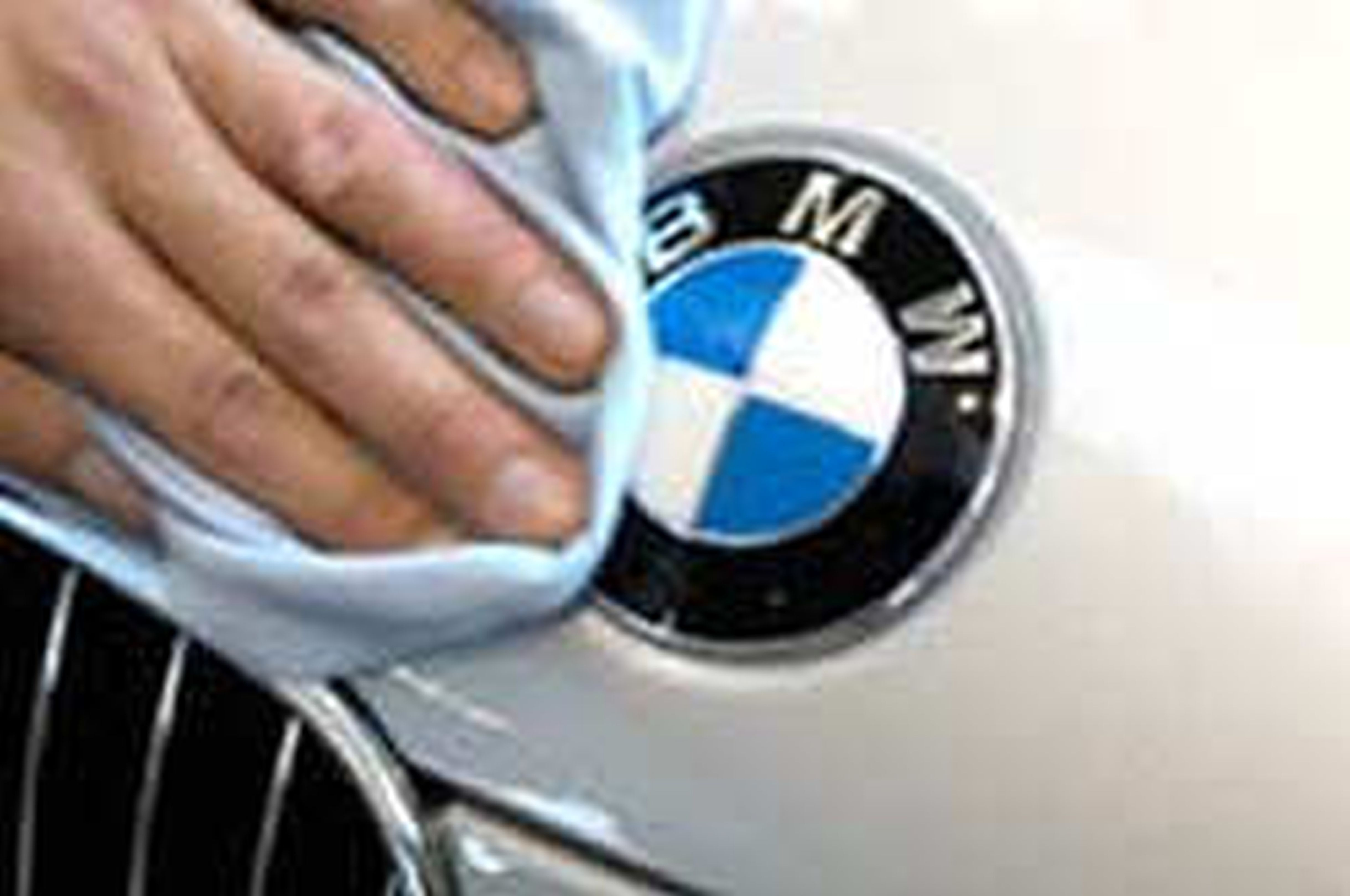 BMW_Logo_auf_Auto_2008